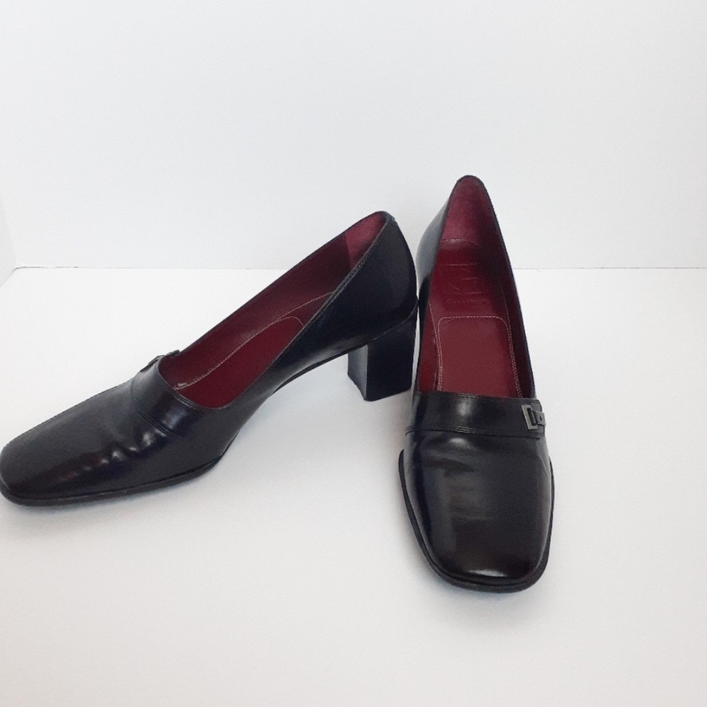 Reposhed COLE HAAN Black Chunky Loafer Heels Size 9.5 but runs more like a 9